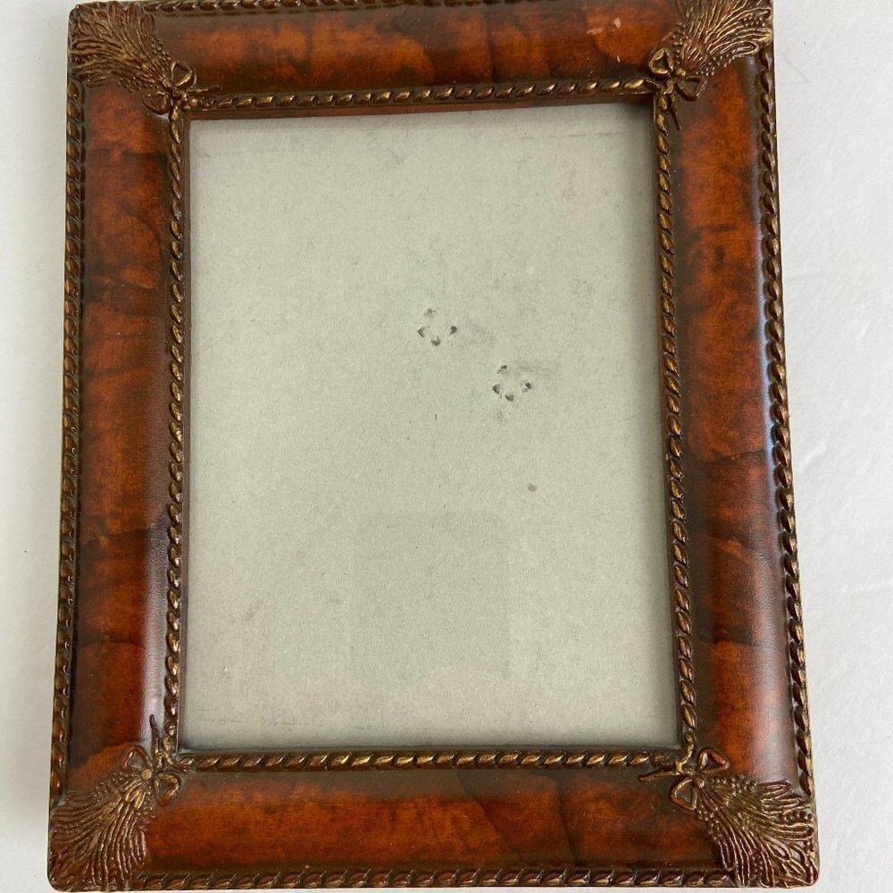 Vintage  Picture Frame Made in Taiwan